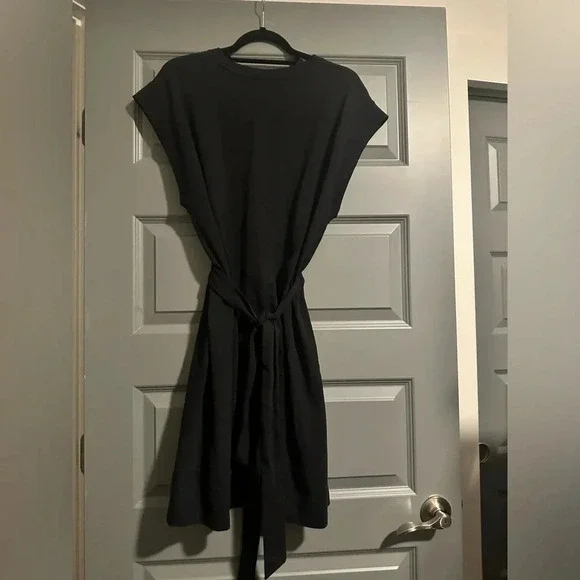 Vince Short Sleeve Tie-Waist Dress NWT Size large - Picture 4 of 10